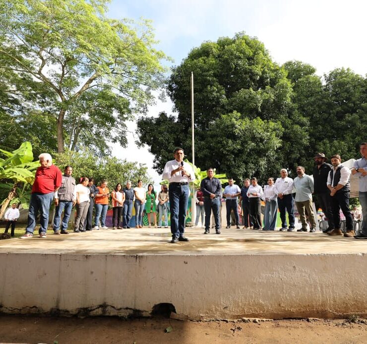 Encabeza Javier May audiencia pública en Tierra Adentro
