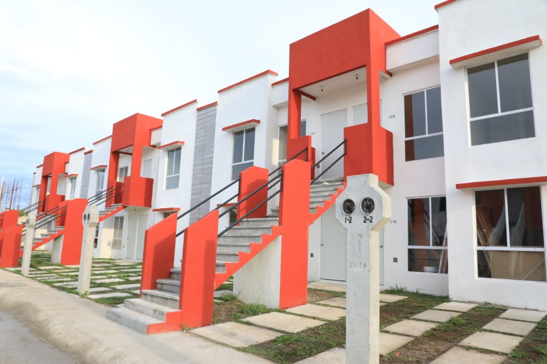 Entregan primeras 80 Viviendas para el Bienestar en Tabasco