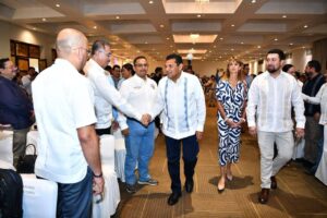 Gobernador Javier May Rodríguez inaugura el Foro Nacional ICAT Ferroviario 2025 ‘Vías de Progreso’ en Villahermosa, impulsando la capacitación especializada en el sector ferroviario.