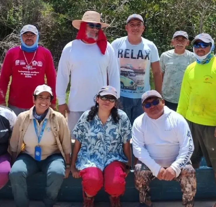 Familias y Gobierno unidos por la recuperación de Manglares en Yucatán