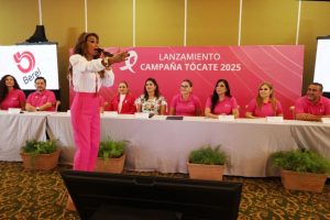 El momento de gran emoción se vivió cuando Morita interpretó la canción “Tócate” la cantante yucateca y ex Embajadora hizo gala de su talento.