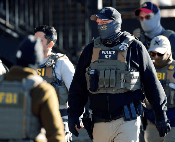 ICE contrata a nuevos agentes sin experiencia