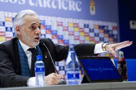Jesús Martínez, dueño del Pachuca, durante un partido reciente, antes de que se emitiera la orden de aprehensión.