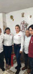 Durante su caminata en Brisas, Jessica Saiden dialogó con las familias y se comprometió a gestionar soluciones ante las autoridades correspondientes.