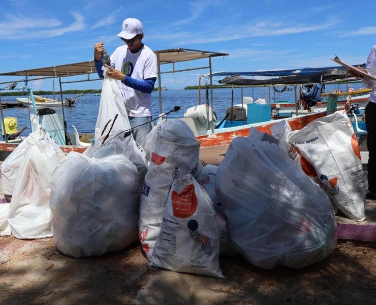 ¡Playa limpia! Jornada de limpieza en Playa Bonita de San Felipe