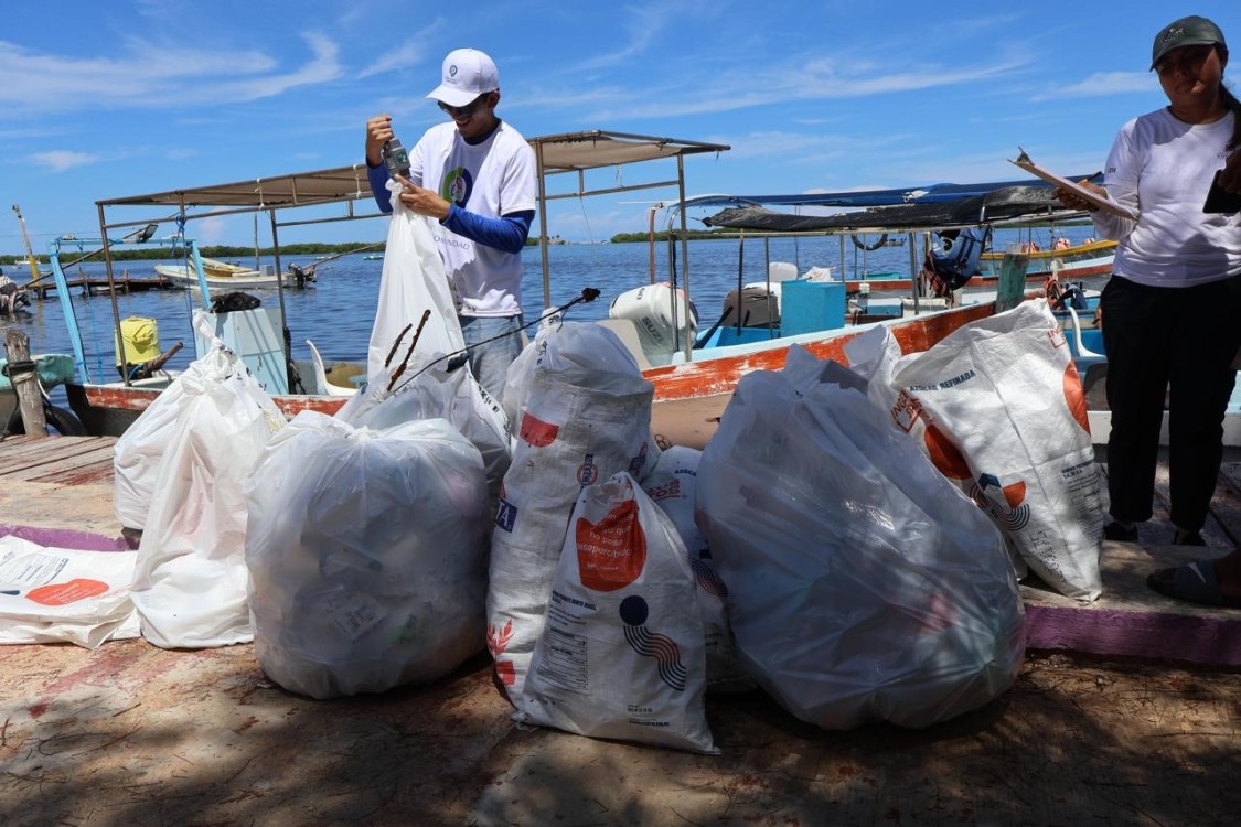¡Playa limpia! Jornada de limpieza en Playa Bonita de San Felipe