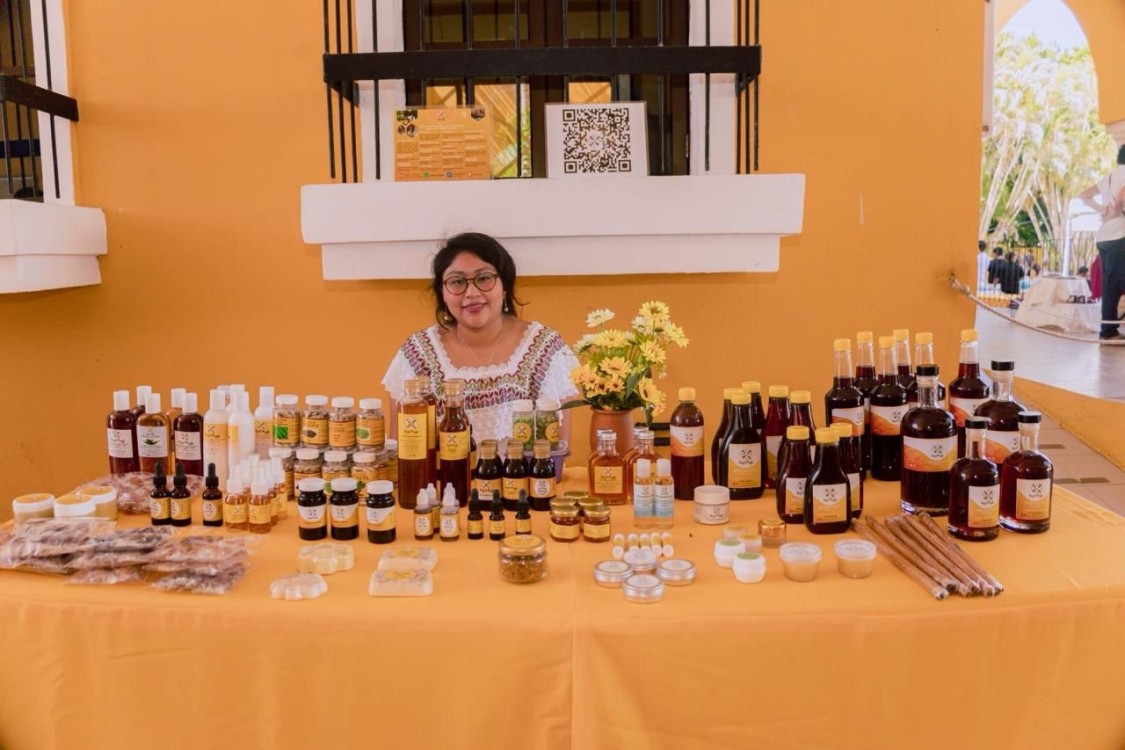 ¡Participa y Gana! Concurso de Ensayo y Cartel sobre Medicina Tradicional Maya