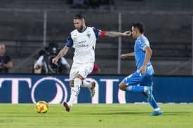 Los Rayados de Monterrey buscan mantenerse firmes en la tabla mientras se acerca la recta final del Torneo Apertura 2025, enfrentando a Cruz Azul en un duelo clave para sus aspiraciones.