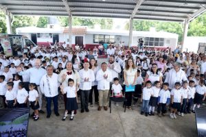 El lanzamiento se realizó en la Escuela Primaria “Ana María de los Ángeles Piña Azcorra”