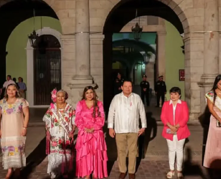 Palacio de Gobierno se iluminó de rosa ¡Iniciativa que inspira!