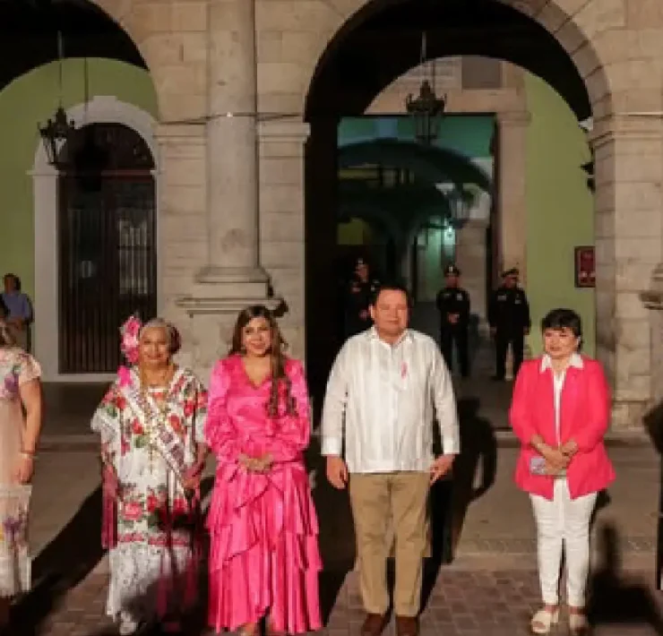 Palacio de Gobierno se iluminó de rosa ¡Iniciativa que inspira!