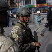 Perú despliega militares en Lima y Callao