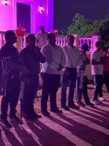 El Deportivo La Inalámbrica se iluminó de rosa en apoyo a la Lucha contra el Cáncer de Mama, recordando la importancia de la prevención y concientización.
