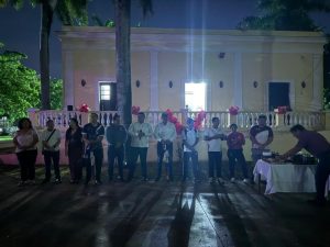 Autoridades y participantes se unieron durante la Agenda Rosa 2025, reafirmando su compromiso con la Lucha contra el Cáncer de Mama y la concientización en la comunidad.