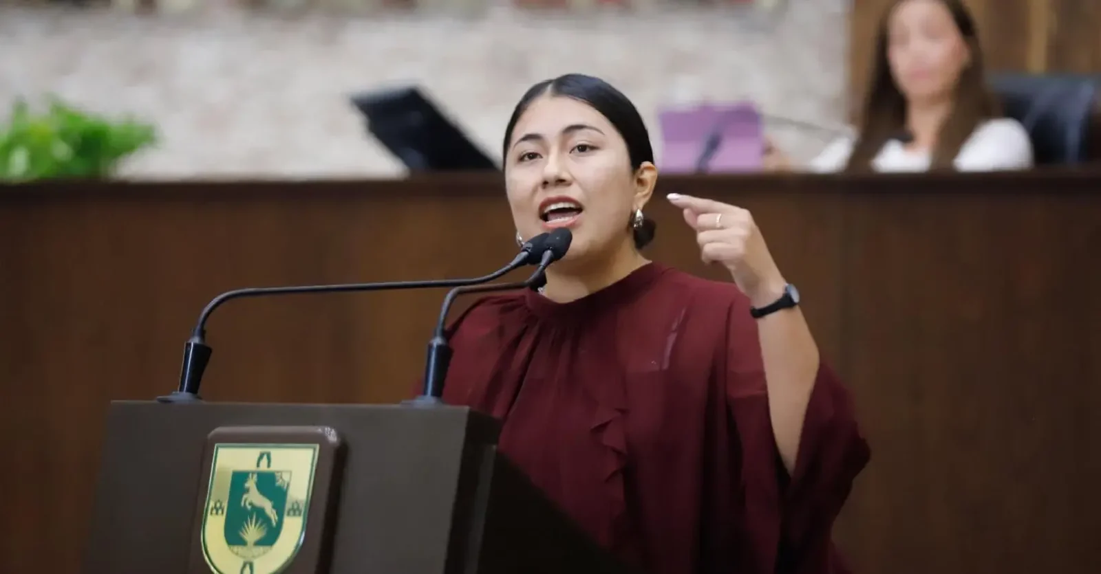 Se le cae el maquillaje a la “Chula” Morena exhibe fallas del Ayuntamiento