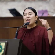 Se le cae el maquillaje a la “Chula” Morena exhibe fallas del Ayuntamiento