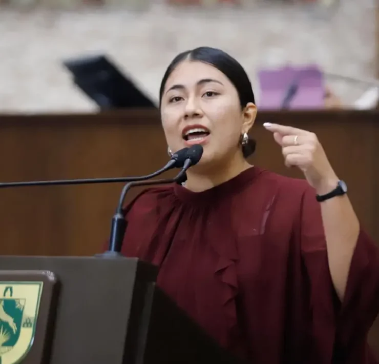 Se le cae el maquillaje a la “Chula” Morena exhibe fallas del Ayuntamiento