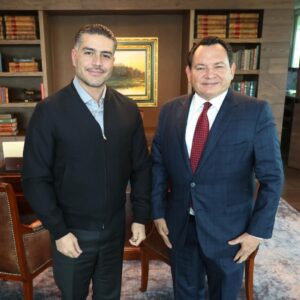 Reunión de trabajo entre el Gobernador Díaz Mena y el Secretario García Harfuch, donde se definieron estrategias para fortalecer la seguridad en todo Yucatán.
