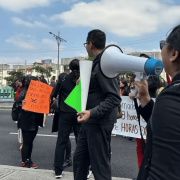 Trabajadores del SAT bloquean vialidades en CDMX