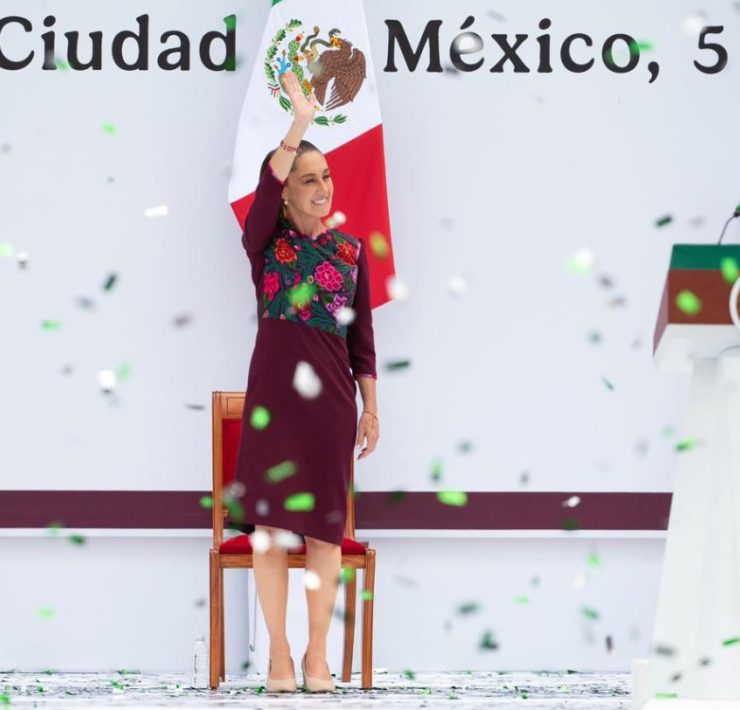 Sheinbaum celebra primer año de gobierno con consulta simbólica y agenda tecnológica en el Zócalo