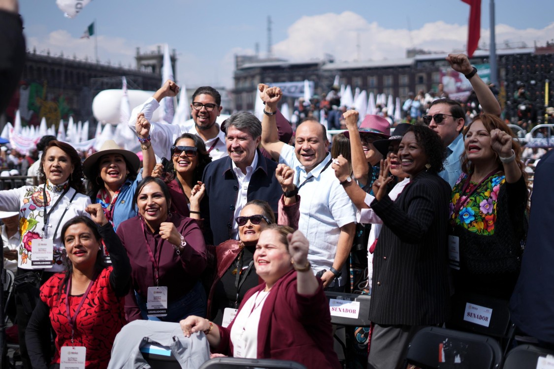 Sheinbaum celebra primer año de gobierno con consulta simbólica y agenda tecnológica en el Zócalo
