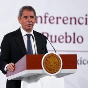SAT endurece controles para combatir facturación falsa y garantizar “piso parejo” en recaudación fiscal