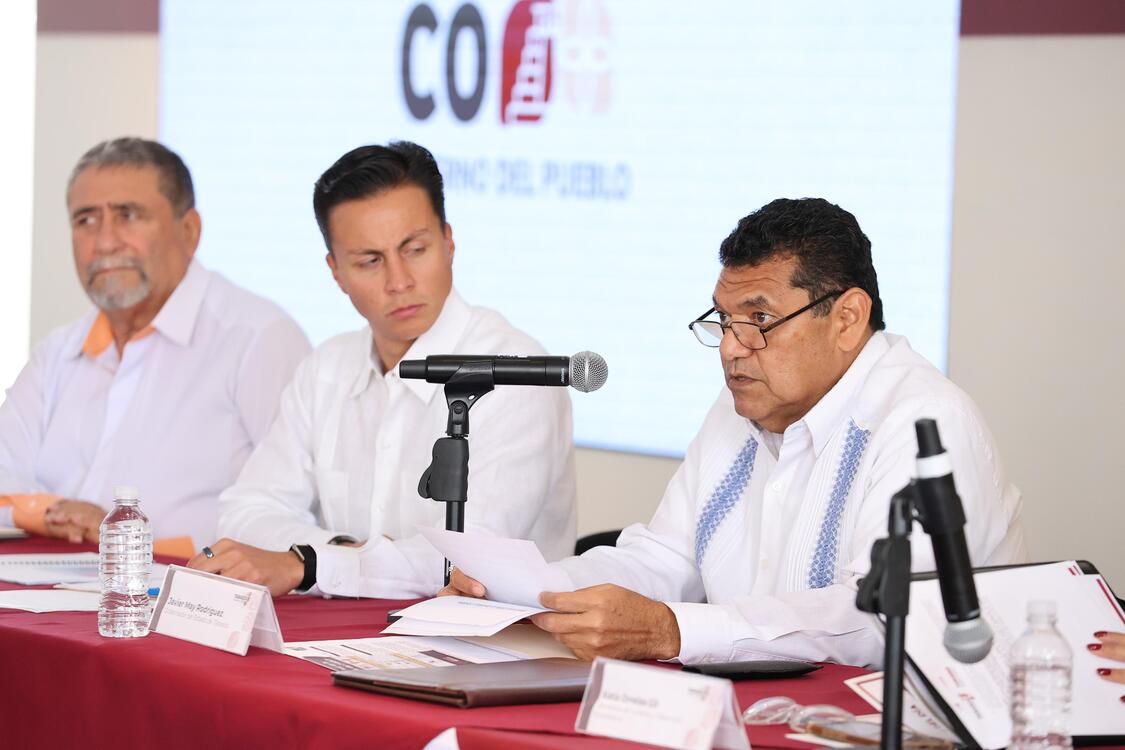 el Gobernador Javier May Rodríguez