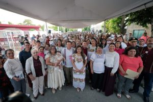 El Gobernador Joaquín Díaz Mena y autoridades del Gobierno de México durante la apertura del Centro LIBRE Mérida III, impulsando la prevención de la violencia hacia las mujeres.