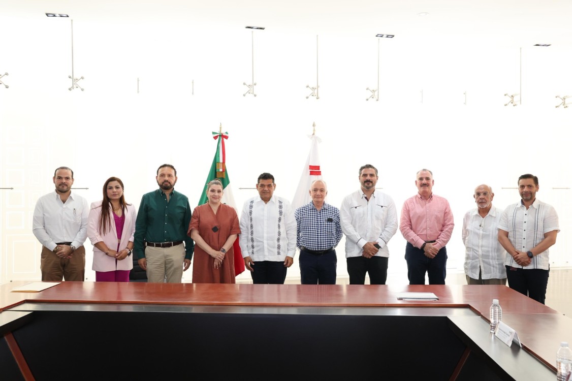 la titular de la CONAMED invitó a Víctor Hugo Robles Calvillo