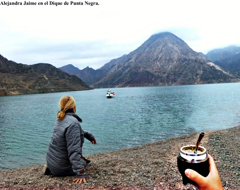 lejandra Natalia Jaime tomando mate