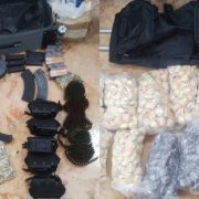 Cancún intercepta avioneta armamento y droga