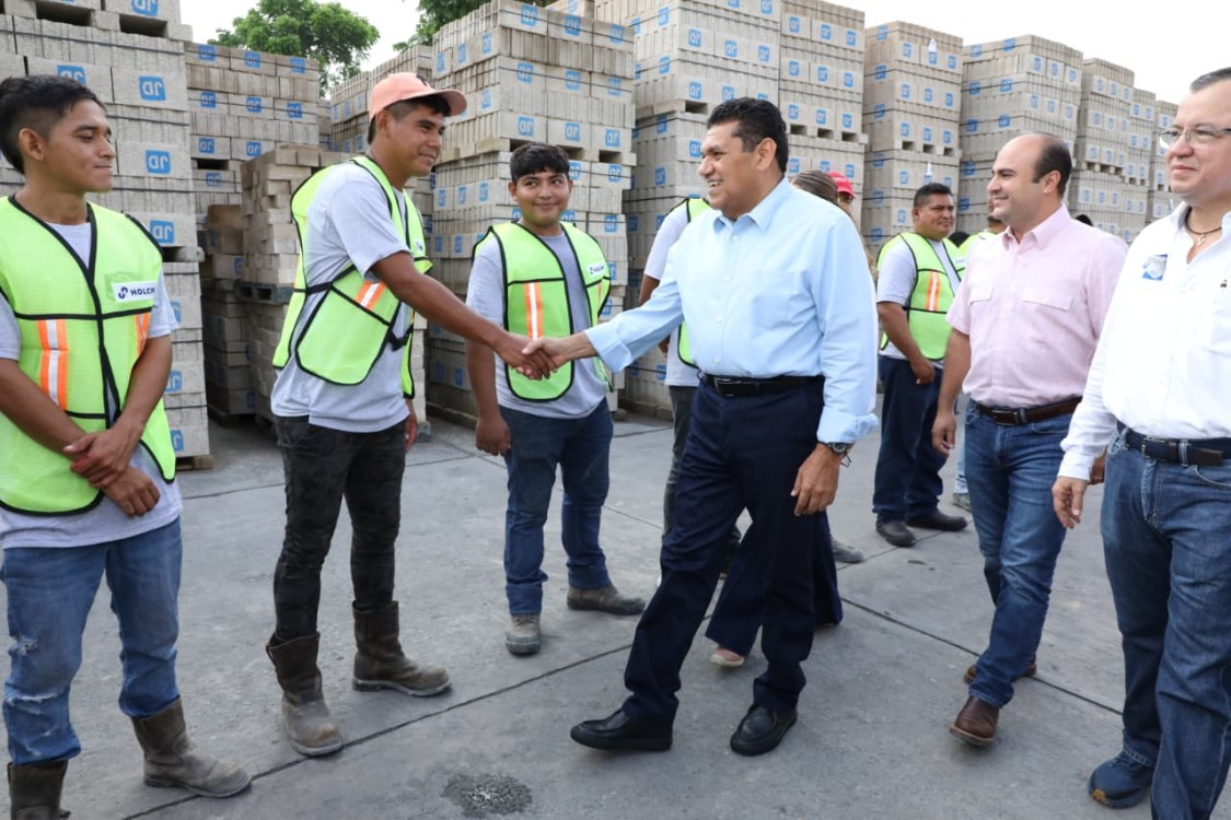 producción de la fábrica bloquera ‘JD Roca’