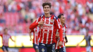Armando “La Hormiga” González, goleador de Chivas, sorprende al ser incluido en la Convocatoria de la Selección Mexicana tras su destacada actuación en el Apertura 2025.