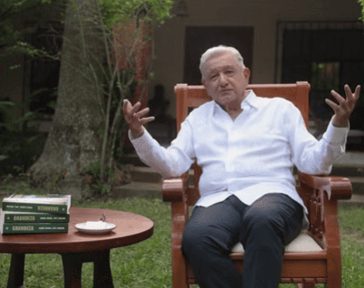 AMLO reaparece en redes