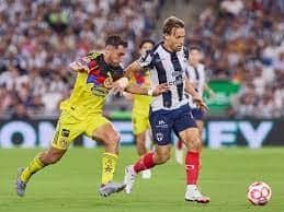 América y Monterrey afinan detalles antes del partido de ida, en un duelo que promete encender la liguilla desde el primer minuto.