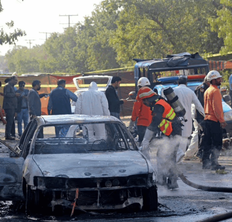 Ataque suicida frente a juzgados de Islamabad en Pakistán