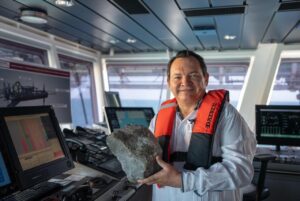 Gobernador Joaquín Díaz Mena e integrantes del CCE Yucatán supervisan avances del dragado del Puerto de Progreso