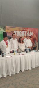 Cocineras y cocineros tradicionales listos para compartir su legado en el Congreso Internacional de Chefs de Cocina Ancestral, una celebración que resalta la riqueza cultural de Yucatán.