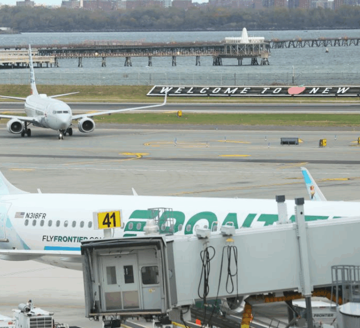 Aeropuertos de NY cesan operaciones por culpa del "Shutdown" del gobierno