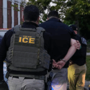 EEUU aumentará el número de detenciones y gastará una fortuna para ello