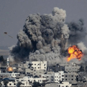 Los bombardeos no paran, Gaza sufre otro día de "Lluvia de bombas"