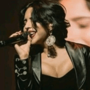 ¿Ángela Aguilar se robo una frase de famoso poeta? La joven vuelve a ser tendencia