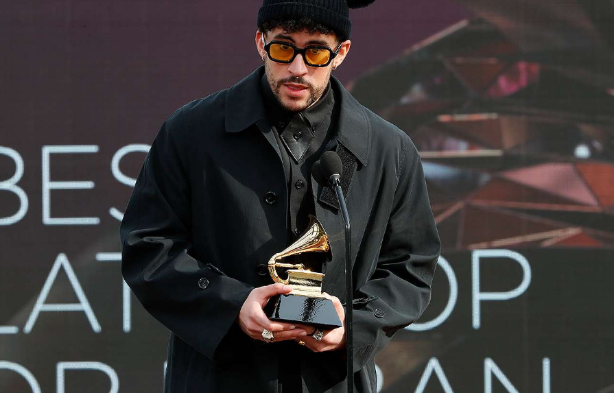 Bad Bunny es nominado a seis Grammy y vuelve a hacer historia