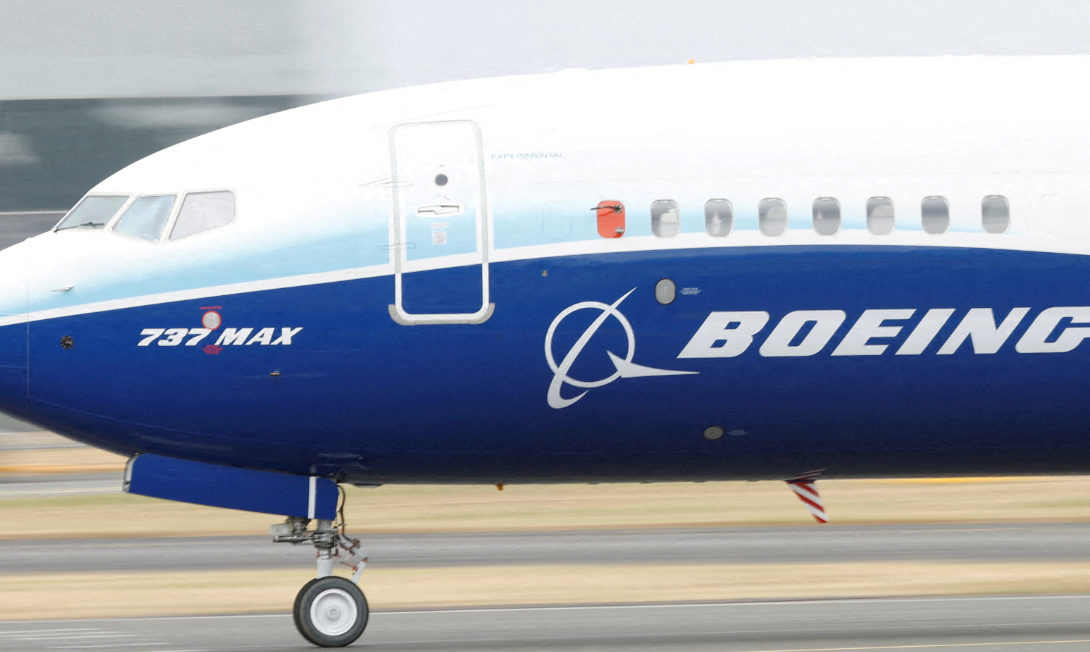 Un viudo le ganó a Boeing, la super empresa de aviones, en una demanda