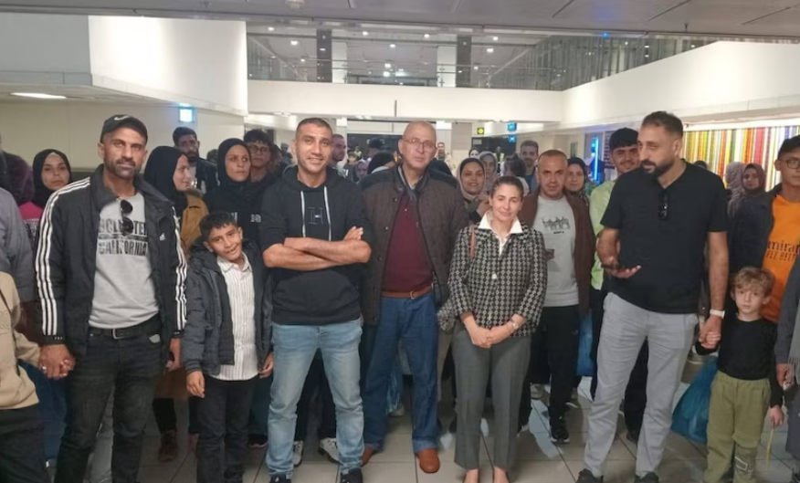 Más de 150 palestinos llegan a Sudáfrica en un vuelo no registrado