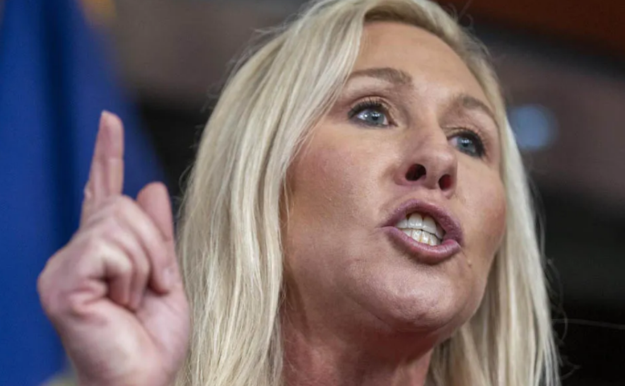 Por qué Marjorie Taylor Greene quiere componer su relación con Trump