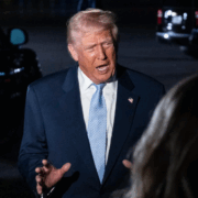 Trump habla de los documentos de Epstein e insta a los republicanos a votar