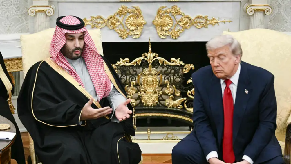 El tenso momento con ABC News y la amenaza de revocar licencias