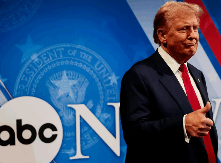 Trump insulta a corresponsales en La Casa Blanca aumentando las tensiones