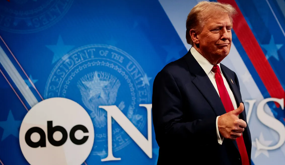 Trump insulta a corresponsales en La Casa Blanca aumentando las tensiones